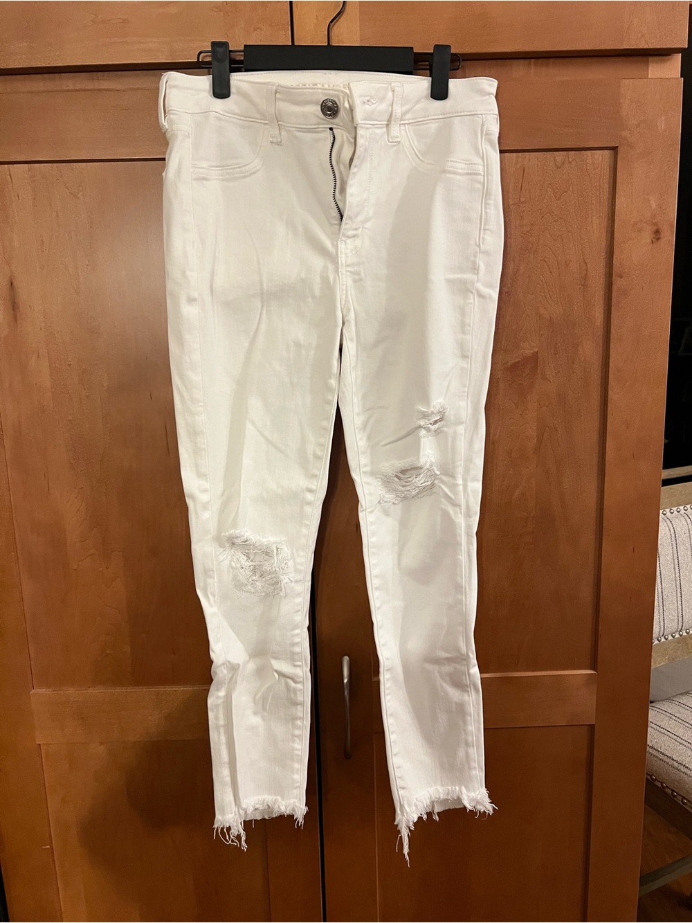 American Eagle Outfitters White Distressed Skinny Jeans